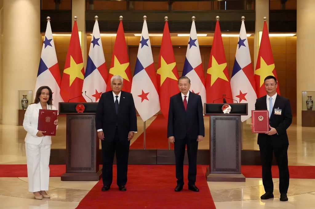Ký kết Biên bản ghi nhớ về hợp tác trong lĩnh vực hàng không giữa Việt Nam và Panama